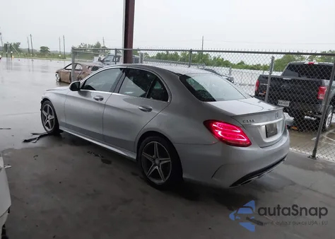 2016 Mercedes-Benz C 300 4Matic/Luxury 4Matic/Sport 4Matic из США, поврежденный, VIN 55SWF4KB1GU177049